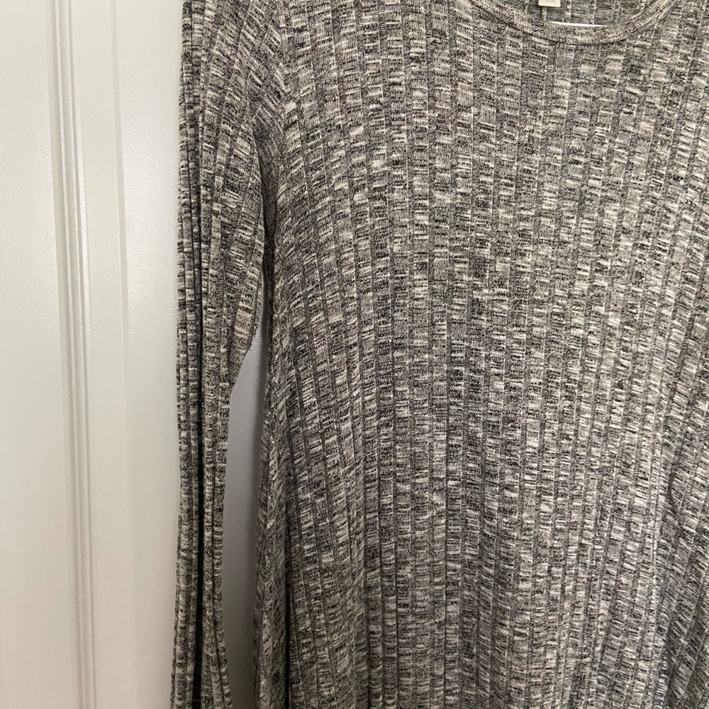 Francescas Sweater Dress - Picture 2 of 4